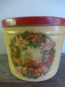 Vintage Metal Tin Bertels Can Co. Christmas Popcorn - Picture 1 of 11