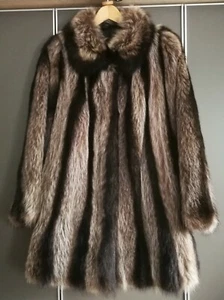 Pelzjacke,Waschbär,Damen,ca.Gr. 46/48,grau-/braun-meliert/dunkle Streifen, getr. - Bild 1 von 10
