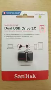 Sandisk Dual-USB Drive 3.0 -16GB - Picture 1 of 2