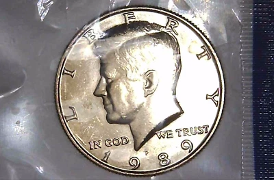 1989-P 50C Kennedy Half Dollar BU Clad M/S 24aa0320-3 - Image 1 of 4