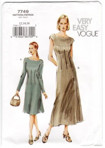 FF Uncut 12-16 schlichtes A-Linien U-Boot Ausschnitt Kleid Schnittmuster Vogue7749 - Bild 1 von 3