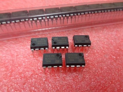 10 x TS555CN CMOS TIMER 8 PIN DUAL IN LINE STMICROELECTRONICS DIP8 UK IN Stock