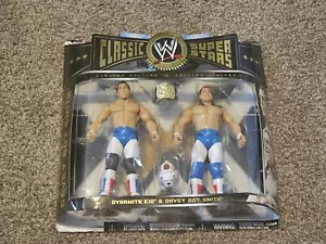 wwe BRITISH BULLDOGS DAVEY BOY SMITH DYNAMITE KID CLASSIC SUPERSTARS jakks moc - Picture 1 of 6