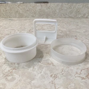 Vintage Tupperware Hamburger Presse mit Ring und einem Halter - Bild 1 von 9