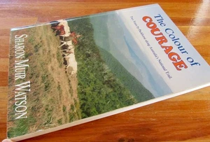 El color del coraje ~ Sharon Muir Watson/Ken Roberts. ¡FIRMADO! SIN LEER EN MELB - Imagen 1 de 24