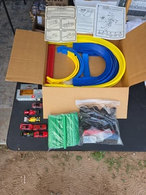 Huge Darda Race Track Set. Skyscraper Challenge Lot Of 7 Cars Working tested - Image 1 of 4