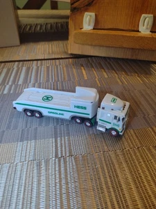 HESS MINI SEMI TRUCK BB.  B77#4 - Picture 1 of 9