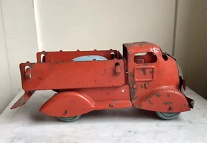 Red Tri-ang Tinplate Fire Truck With Blue Bell - 1930’s - Picture 1 of 13