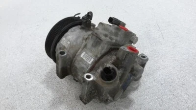 Compresor de aire acondicionado Toyota Corolla 2011-2014 OEM Foto 1 de 4