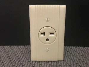 Vintage Uniline P & S Elfenbein gerippt Bakelit Gerätedübel mit Deckel & Schrauben - Bild 1 von 2
