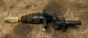 Cilindro Master Frizione - 8E2721401 - Audi A4 Avant B5 2.4 V6 1998 - Foto 1 di 3