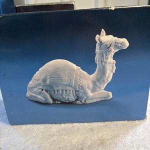 Vintage Avon White Porcelain Nativity Camel Figurine 1984 Original Box and Foam - Picture 1 of 3