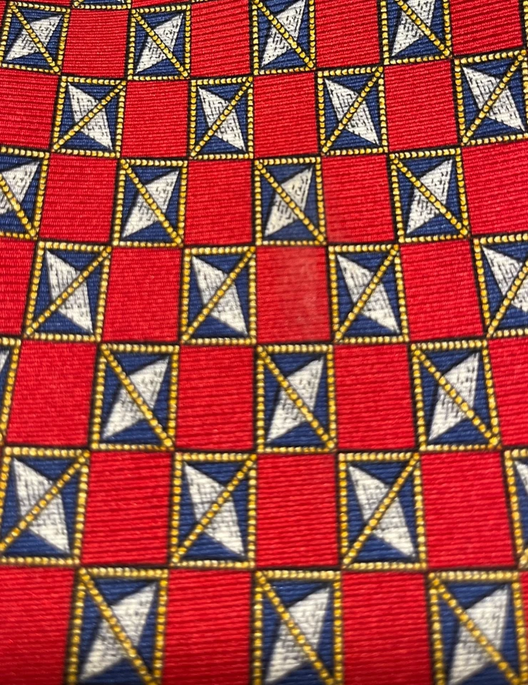 Corbata de diseñador PAUL FREDRICK 100 % seda roja, azul, plateada, dorada geométrica EE. UU. Foto 1 de 4