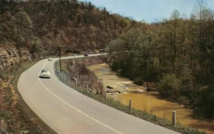 US Highway 25W Jellico - LaFollette, Tennessee c1950s Vintage Postcard - Picture 1 of 2