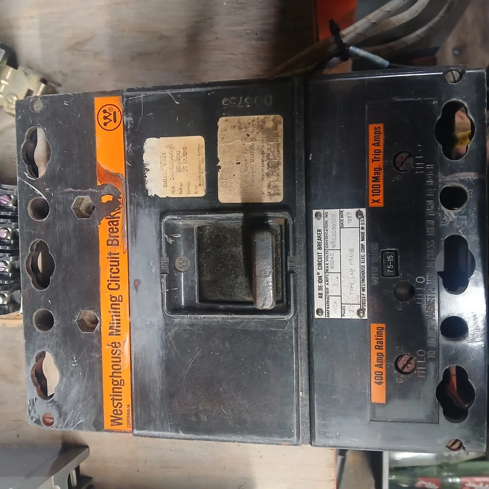 2602D99G06 西屋 LAM 矿业 400 安培断路器 - 次日可选 — 第 1/1 张图片