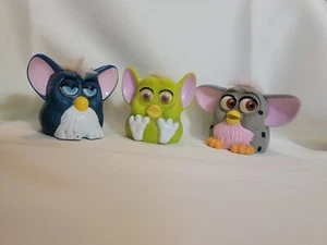 Tres juguetes Happy Meal de McDonald's, juguetes Furby, usados - Imagen 1 de 3