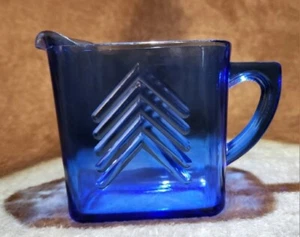 Vintage HAZEL ATLAS Cobalt Blue Creamer CHEVRON PATTERN Depression Glass - Picture 1 of 6