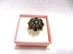 GOLD RING 333er Da.8ct--19 große Granaten, 70er Jh, Größe 56 TOP 5,36 Gramm - Bild 1 von 8