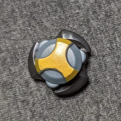 Transformers ANIMATED 2008 Deluxe Class SAMURAI PROWL Part RIGHT SHURIKEN Star - Image 1 of 2