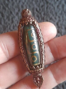 Tibetan Agate 9 Eye Dzi Bead Lucky Talisman - Picture 1 of 10