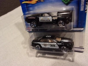 Hot Wheels Police Car Olds Aurora 1047 + Mustang Mach 1 Burmudez Count Police - Picture 1 of 4
