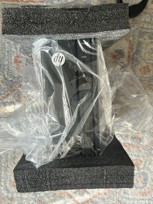 HP desktop computer  - Image 1 of 4