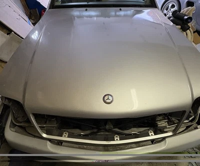 90-02 梅赛德斯 R129 SL500 SL600 前罩帽面板 1298800557 原始设备制造商 — 第 1/4 张图片