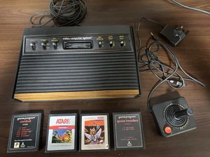 Joystick y juegos Atari 2600 Woody Light Sixer Plus - Imagen 1 de 8