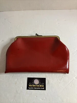 VNTG RED change purse metal balled closure - Image 1 of 4