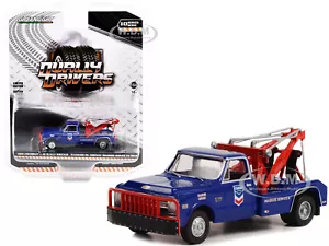 1969 CHEVROLET C-30 DUALLY WRECKER BLUE STANDARD OIL 1/64 BY GREENLIGHT 46100 A - Picture 1 of 1