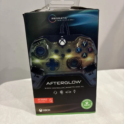 Official XBOX Wired Controller [ Prismatic LED Lighting ] NEW - Image 1 of 4