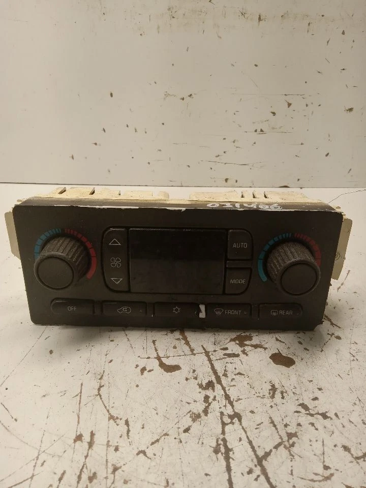 Control de temperatura frontal ID 15195331 compatible con 03-04 BRAVADA 1330453 Foto 1 de 4