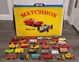 Vintage 1966 Matchbox Lesney Show Case Model Car Carrying Case & 32 Cars Trucks 