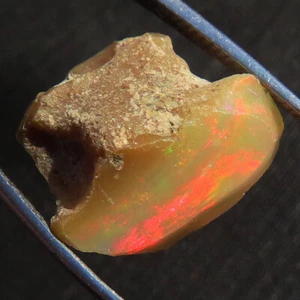 8.20 CT 100% Natural Multi Flashing ETHIOPIAN OPAL ROUGH 13x15x9 mm gems TR25 - Picture 1 of 3