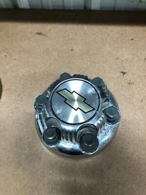 UMA (1) 99 - 18 Chevrolet Silverado 1500 Express Van tampa central cromada 9598135 - Imagem 1 de 4