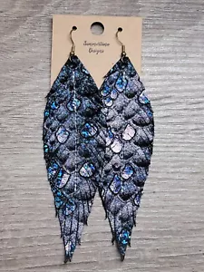 "Orecchini in vera pelle fatti a mano in pelle scamosciata nera con Holo Python 4" - Foto 1 di 1
