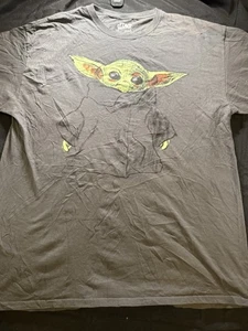 Mad Engine Star Wars Baby Yoda Gray T-Shirt Size XL Grogu Mandalorian - Picture 1 of 6
