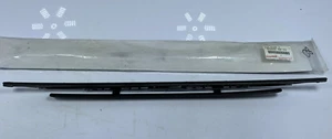 85222-48100 SPAZZOLA TERGICRISTALLO SX ORIGINALE LEXUS RX300-RX330-RX350-RX450 - Foto 1 di 3