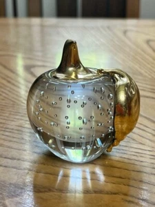 MANZANA DE CRISTAL DE ABEDUL VINTAGE CON HOJA Y TALLO DE ACENTO DORADO - Imagen 1 de 6