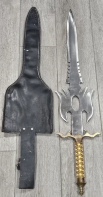 Espada Fantasía Acero. Con estuche Foto 1 de 4