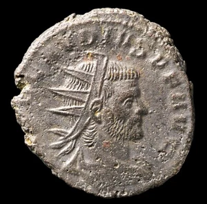 Claudius II Antoninianus - VICTORIA AVG - 19 mm / 3.67 gr. - Picture 1 of 3