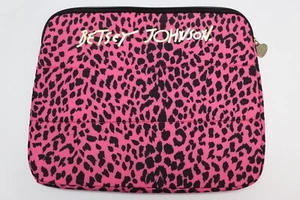 Betsy Johnson Laptop Sleeve Case Gold Logo Zip- 14 in x 11.5 Z8270 - Afbeelding 1 van 6