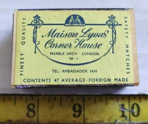 MAISON LYONS CORNER HOUSE MARBLE ARCH LONDON FOREIGN WOODEN MATCHBOX {15} - Picture 1 of 5