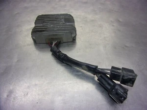 708 A SUZUKI VSTROM V STROM 650 2004 OEM REGULATOR - Picture 1 of 6