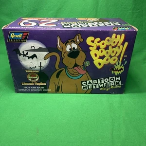 Revell Collection Robert Pressley 1:24 Diecast #29 Scooby Doo 1997 Monte Carlo - Picture 1 of 8