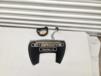 Yes C-Groove Sandy-12 Putter 35" With Cover. RH - Image 1 of 4