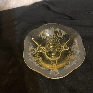 FOSTORIA GLAS CO. JUNE ETCH TOPAS GELB #2394 2" HOCH DREIZEHEN KERZENLEUCHTER! - Bild 1 von 5