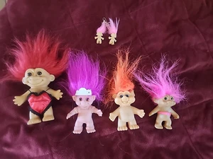 4 Troll Dolls and Earrings - Picture 1 of 4