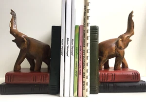 Paire de Serre-Livres Vintage Éléphants en Bois Sculpté Art Artisanal Décoratif - Foto 1 di 16