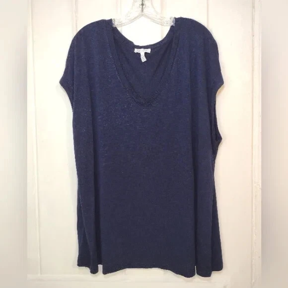 Jessica Simpson Women's Navy Blue Top Size (XXL) - Image 1 of 4